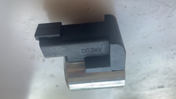 R225-7 Excavator Spare Parts Flameout Oil Stop Solenoid Valve